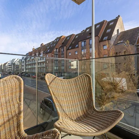 Sunny With Open Terrace Lägenhet *